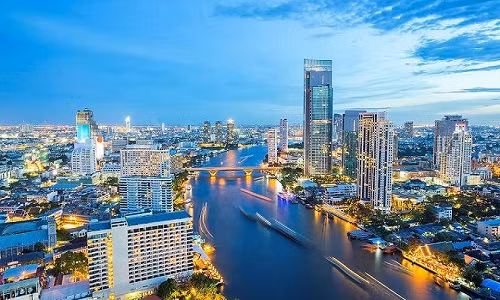 Với dân số hơn 4 tỷ người và chiếm 30% tổng diện tích đất liền trên Trái Đất, Châu Á là lục địa lớn nhất và đông dân nhất thế giới. Ảnh: Travel Daily.