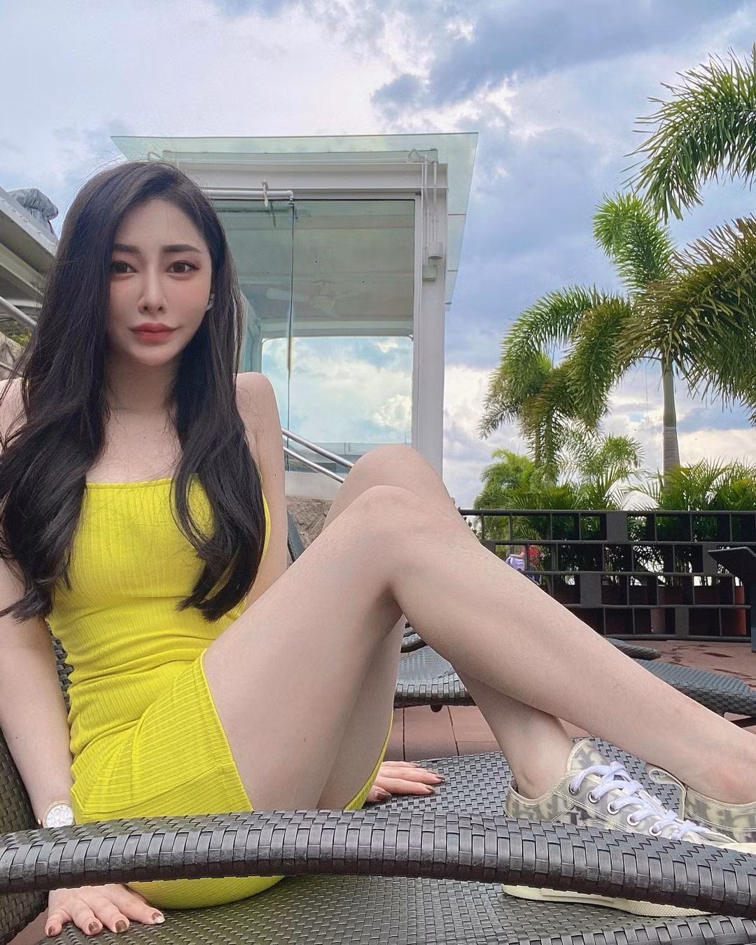 Thế nhưng gần đây, hot girl gợi cảm quyết định tạm dừng công việc trong lĩnh vực này và chuyển hướng sang làm streamer và kinh doanh.