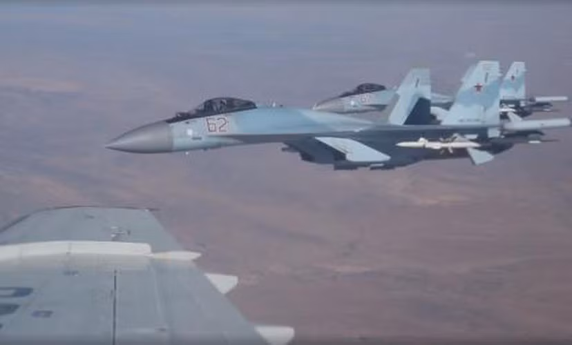 Hạm đội 6, Hải quân Mỹ cho biết, tiêm kích Su-35 của Nga đã có hành động ngăn chặn không chuyên nghiệp, gây mất an toàn đối với phi cơ P-8A bay tuần tra trên Địa Trung Hải, C6f.navy.mil, trang web của Hạm đội 6 đăng tải.