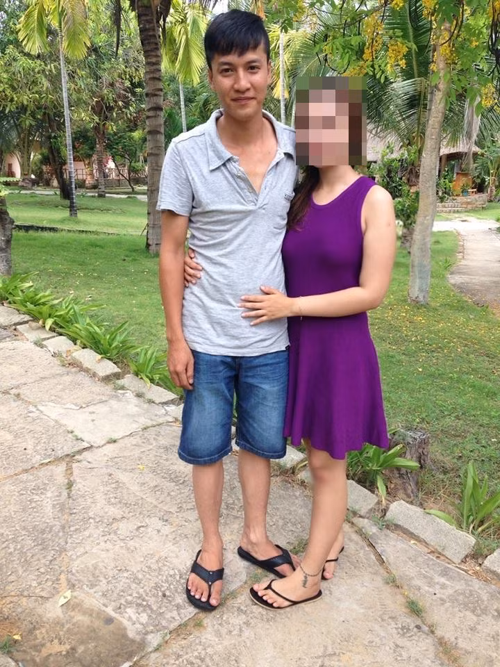 Ngay sau khi biết tin này, dân mạng đã ngay lập tức tìm ra trang cá nhân của Nguyễn Hải Dương, một thanh niên có khuôn mặt đẹp trai, hay cười. Trên Facebook, Hải Dương đăng tải khá nhiều bức ảnh chụp chung với Lê Ánh Linh với cử chỉ rất tình cảm.