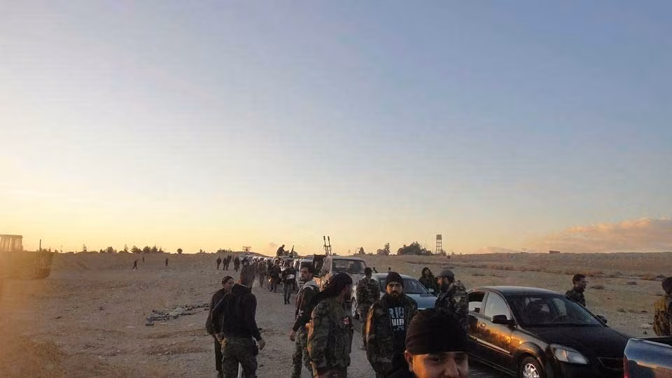 Hình ảnh lực lượng tiếp viện cho quân chính phủ Syria ở Palmyra. Ảnh AM