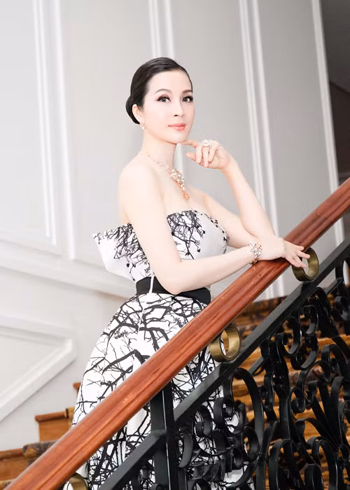 Dù làm nghệ thuật hay kinh doanh, Thanh Mai đều gặt hái được những thành công nhất định. 
