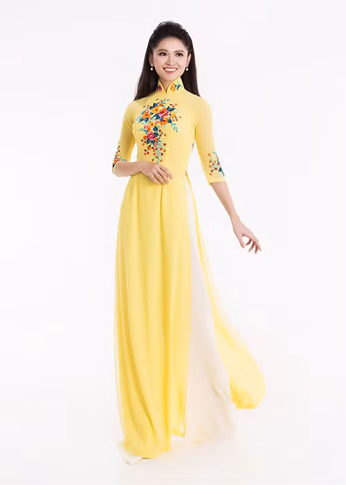 Hiện tại, Hoa hậu Đỗ Mỹ Linh và Á hậu 2 cuộc thi Hoa hậu Việt Nam 2016 - Thùy Dung vẫn sắp xếp thời gian cho các hoạt động thiện nguyện và quảng bá du lịch. 