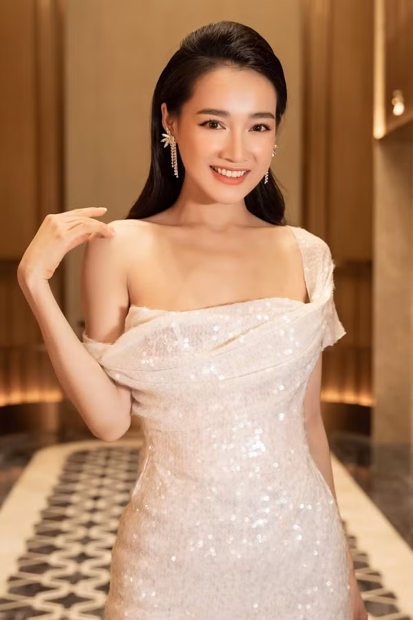 Ngo Kien Huy - Pham Quynh Anh khien Nha Phuong lo dung nhan 'me bim sua'-Hinh-5