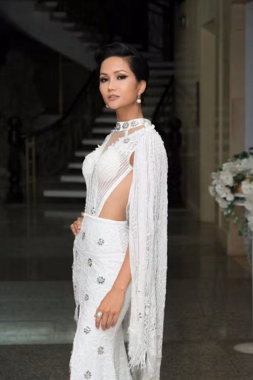 H'Hen Nie bi thuong hieu nuoc ngoai to dien thiet ke dao nhai-Hinh-5