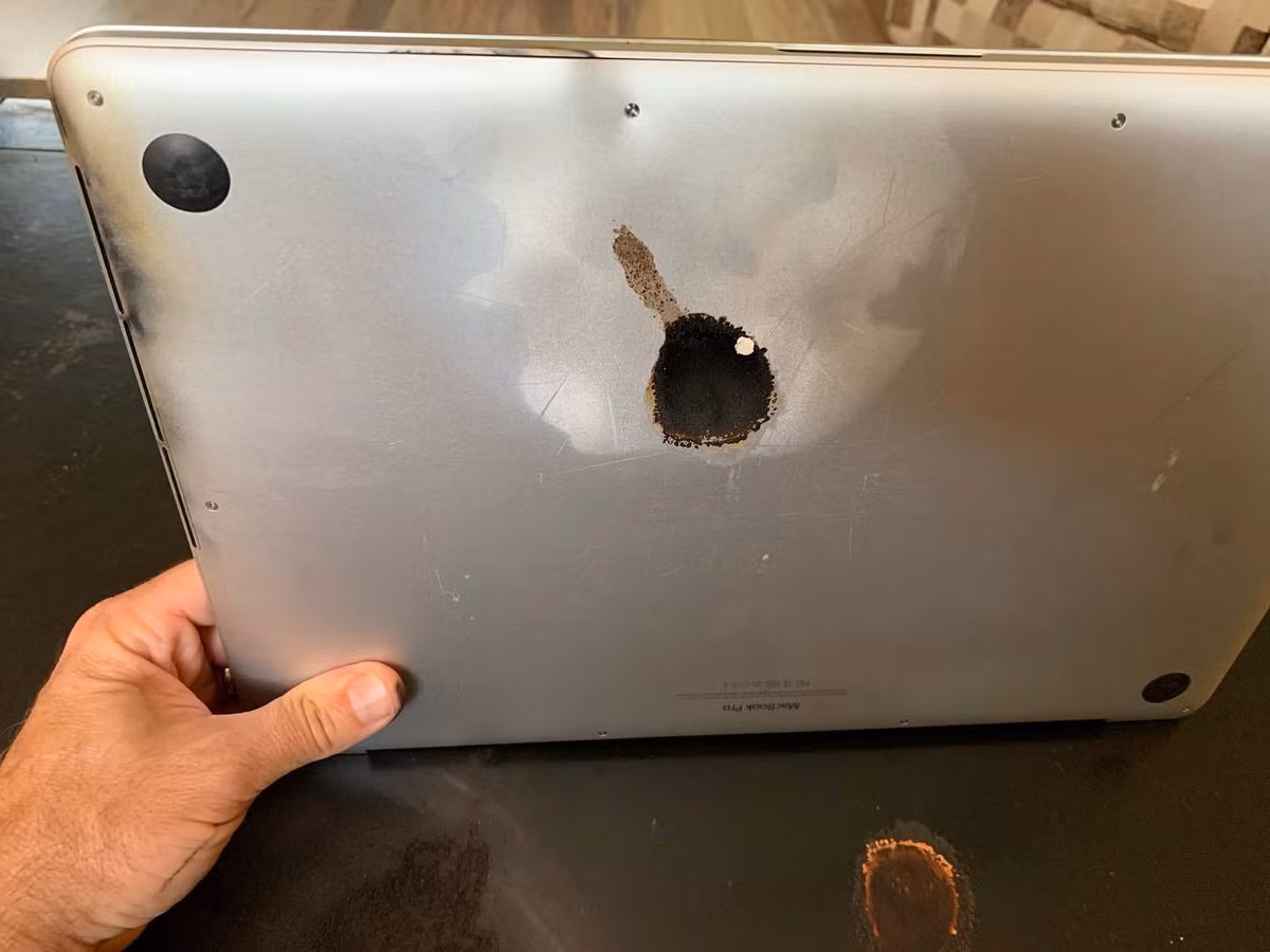 Macbook lien tuc rot gia tham hai, nguyen nhan do dau?-Hinh-4