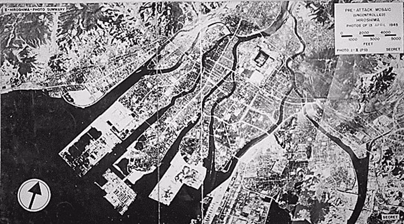 Tại thời điểm bị đánh bom, Hiroshima là thành phố quan trọng cả về quân sự và công nghiệp. Little Boy phát nổ cách mặt đất khoảng 600m, giết chết ít nhất 90.000 người ngay lập tức và hủy diệt tới 90% nhà cửa ở Hiroshima. Bức xạ và sóng nén áp suất cao lan tỏa ra các phía, thiêu sống dân thường và gia súc.