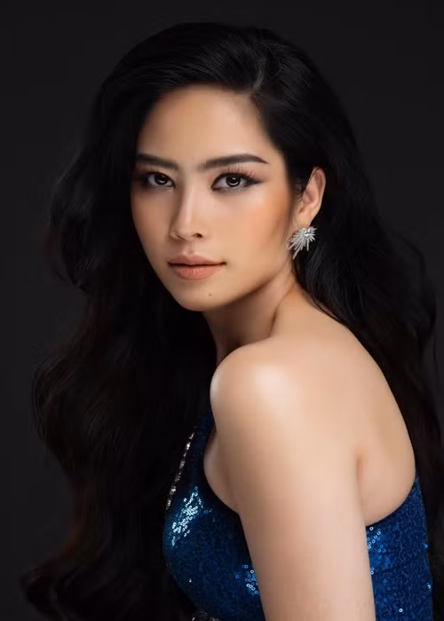 Chân dài sinh năm 1996 là người mẫu, ca sĩ. Ảnh: FBNV
