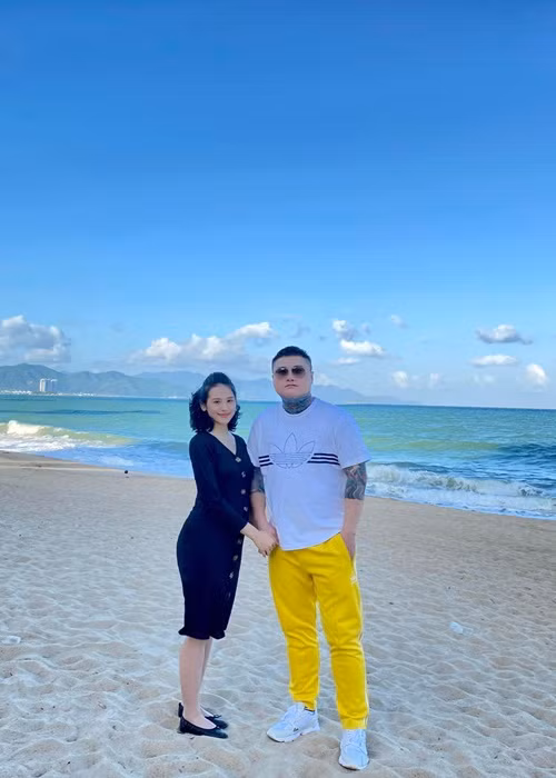 Vũ Duy Khánh dành tặng bài hát "Người vợ tuyệt vời nhất 2" cho Phương Anh nhân ngày 8/3.