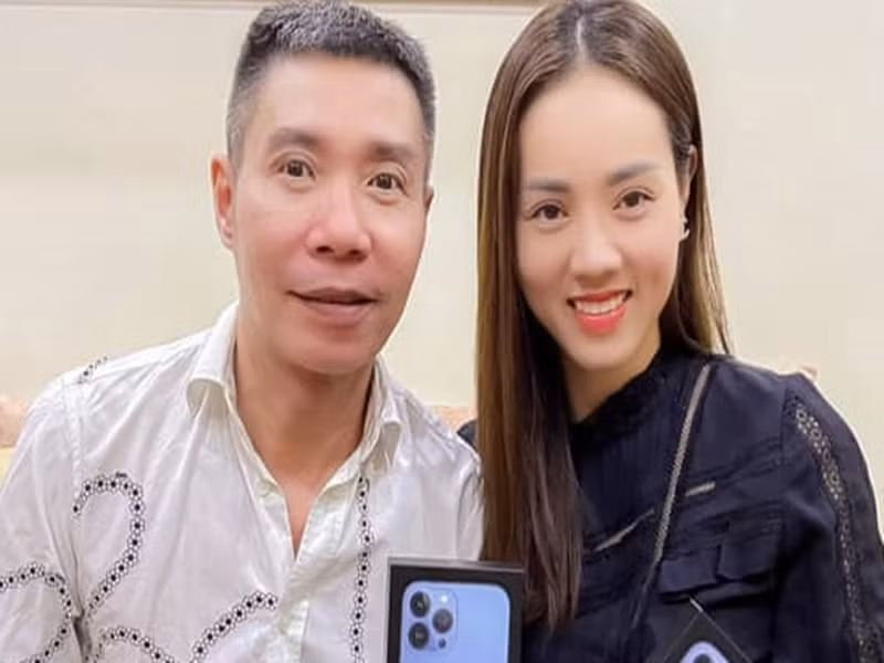 Ngọc Hà từng chia sẻ, cô khóc nhiều, đầu óc căng như dây đàn khi chồng nhập viện.