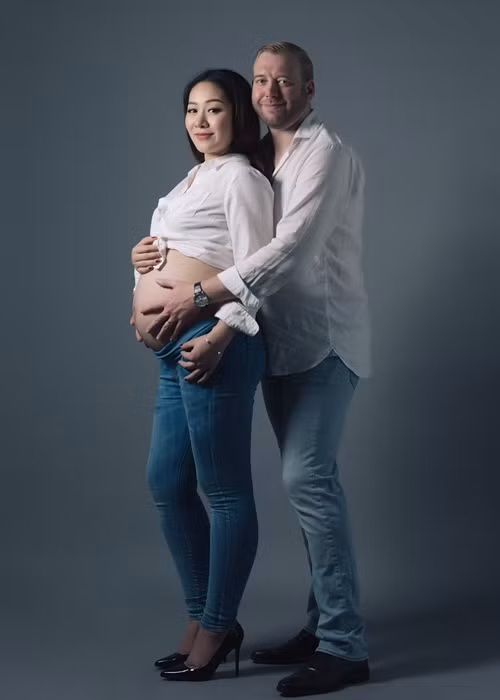 Khi mang bầu, Ngô Phương Lan vẫn đẹp rạng rỡ.