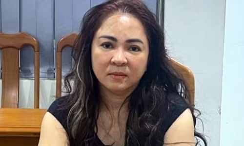 Quan ly va con gai Phi Nhung noi gi khi ba Phuong Hang bi bat?