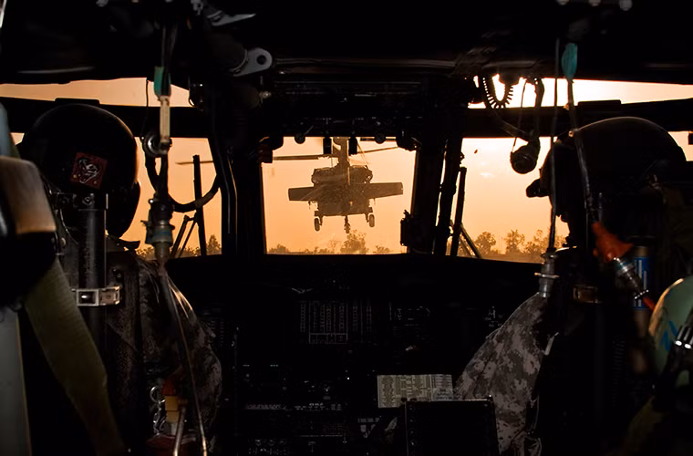 Hiện Quân đội Mỹ đang biên chế 2.135 chiếc UH-60 Black Hawk ở tất cả các biến thể và là dòng trực thăng quân sự chủ lực của nước này. Ước tính phi đội UH-60 của Mỹ đã có hơn 9 triệu giờ bay và rất nhiều biến thể trong số đó là trực thăng vũ trang hổ trợ tác chiến trên không.