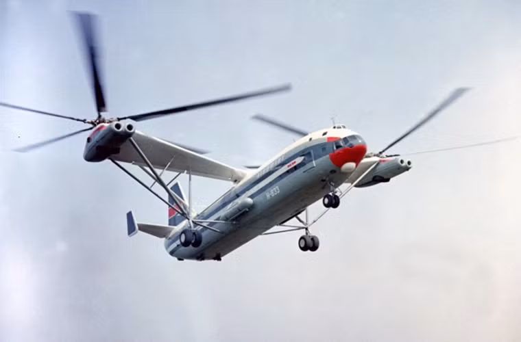 Trong lịch sử hoạt động của mình, trực thăng V-12 thực hiện khoảng 8 chuyến bay thử nghiệm và tất cả đều được thực hiện trong năm 1969.