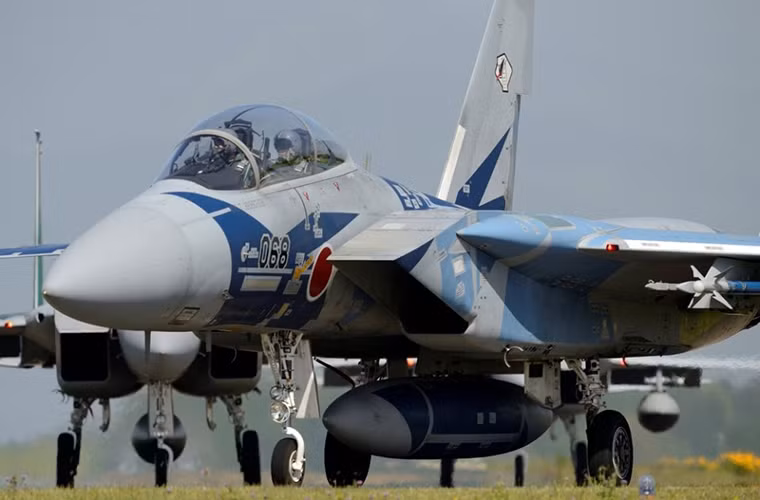 Từ năm 2015 Boeing đã công bố kế hoạch nâng cấp một loạt biến thể của F-15 trong đó có cả F-15J của Nhật Bản vốn do Tập đoàn Mitsubishi chế tạo theo dạng chuyển giao công nghệ từ Mỹ. Và các gói nâng cấp mới sẽ cho phép những chiếc F-15 hoạt động tới năm 2040 sau gần 40 năm phục vụ.