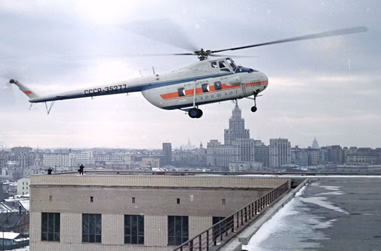 Một chiếc trực thăng Mi-4 ở thời hoàng kim của mình, nó hoạt động trong một công ty vận tải hàng không của Liên Xô. Nguồn ảnh: English Russia.