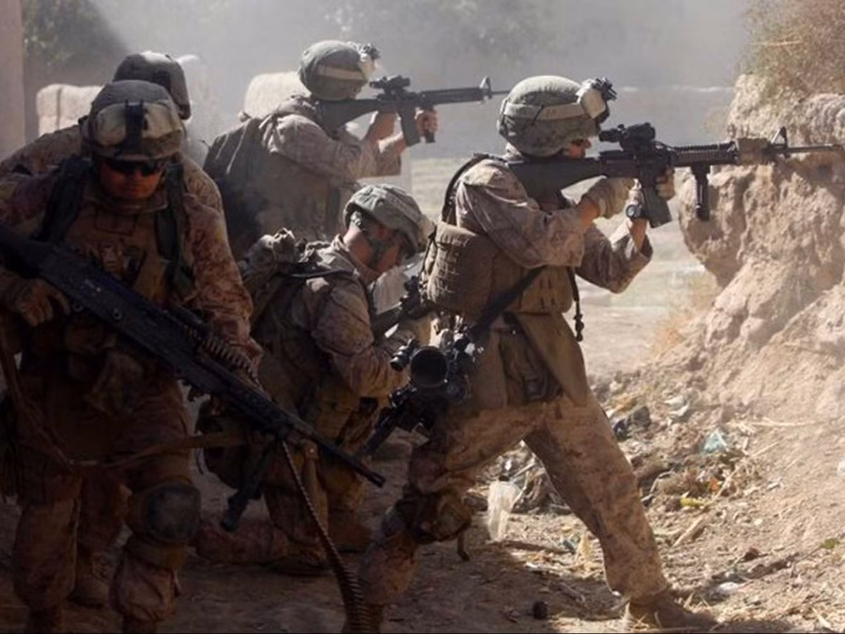 Đại đội "Ngựa ô" thuộc Thủy quân Lục chiến Mỹ đang tham chiến tại chiến trường Afghanistan năm 2010. Nguồn Ảnh: USMarineCorpsPhoto.