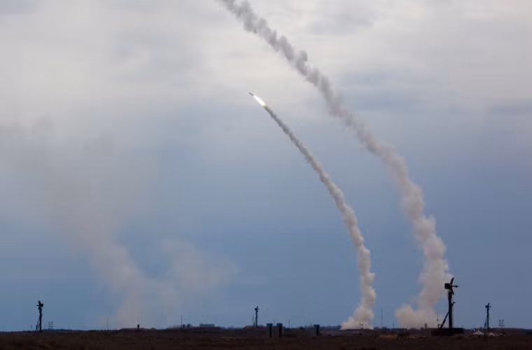 Theo đó, tên lửa S-500 sẽ là sự lựa chọn hoàn hảo nhằm hoàn thiện hệ thống phòng không của Nga. Nguồn ảnh: Sputnik.