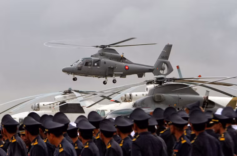 Có một thực tế là RCAF được sự hỗ trợ rất lớn từ các quốc gia bên ngoài hơn là được phát triển bằng nội lực trong nước điển hình như các gói hỗ trợ quân sự từ Mỹ và Trung Quốc nhiều nhất trong số đó vẫn là từ Bắc Kinh. Nguồn ảnh: Chinese Military.