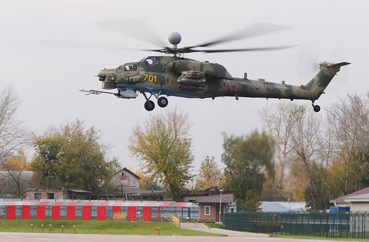 Trong ảnh là một chiếc Mi-28NM bay thử nghiệm với đầy tải vũ khí trong tháng này.