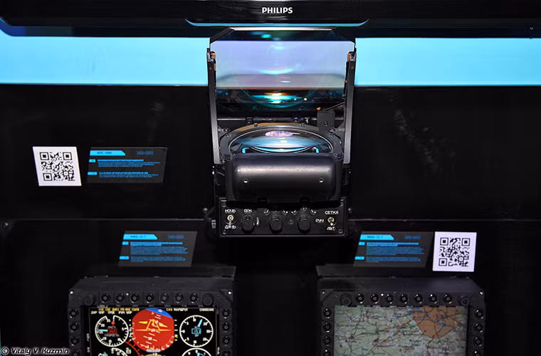 Trong ảnh là cụm màn hình hiển thị HUD được cho là dành cho Mi-28NM, nó có tên là ILS-28M.