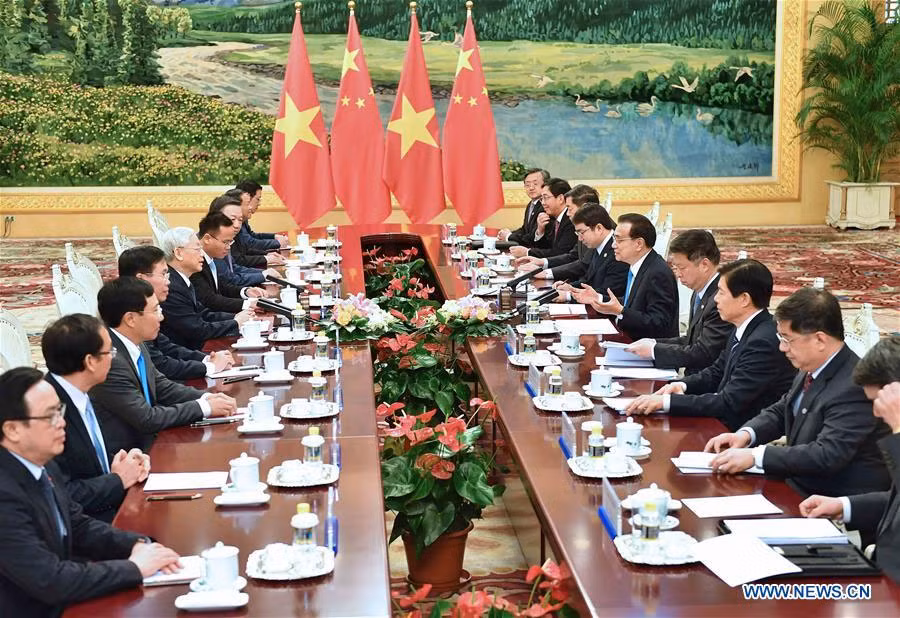 Sau đó, Tổng Bí Thư Nguyễn Phú Trọng đã có cuộc hội đàm với Thủ tướng Trung Quốc Lý Khắc Cường. Ảnh Tân Hoa Xã