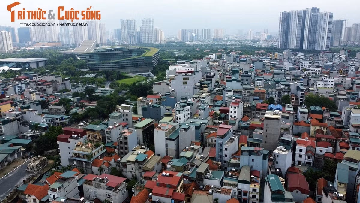 Tại khu vực phường Mễ Trì, Mỹ Đình 1 (quận Nam Từ Liêm, Hà Nội), có rất nhiều nhà cho thuê, chung cư mini đông người. Mật độ xây dựng san sát khiến không gian sống chật hẹp, ngột ngạt, bức bối.