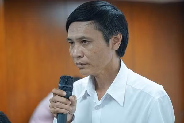 Vu be gai bi dam o tai TT ho tro xa hoi TP HCM, PGD phan ung an ky luat: Choi trach nhiem?