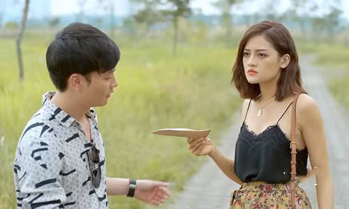 Trọng Lân còn đóng phim “Cả một đời ân oán”. Vai diễn của anh là Kiên - người yêu cũ xấu tính. Ảnh: chụp màn hình