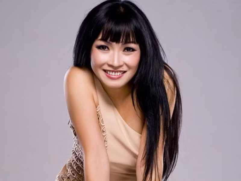 Phương Thanh nổi tiếng ra sao trước khi đóng Facebook, bị chê hết thời? Phuong Thanh noi tieng ra sao truoc khi dong Facebook, bi che het thoi?