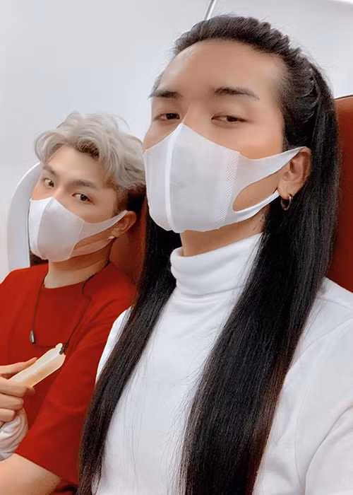 BB Trần hiện đã trở về Việt Nam. Anh tự cách ly 14 ngày tại nhà để đảm bảo an toàn cho mọi người.