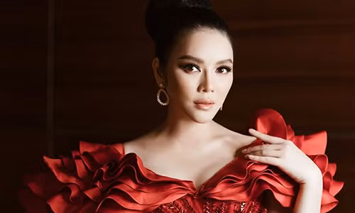 Ly Nha Ky phan phao tin don rao ban biet thu va bi theu det doi tu