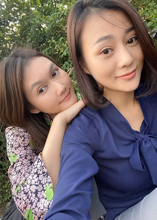 Trước "Cô gái nhà người ta", Phương Oanh và Hương Giang từng tham gia diễn xuất trong "Lặng yên dưới vực sâu".