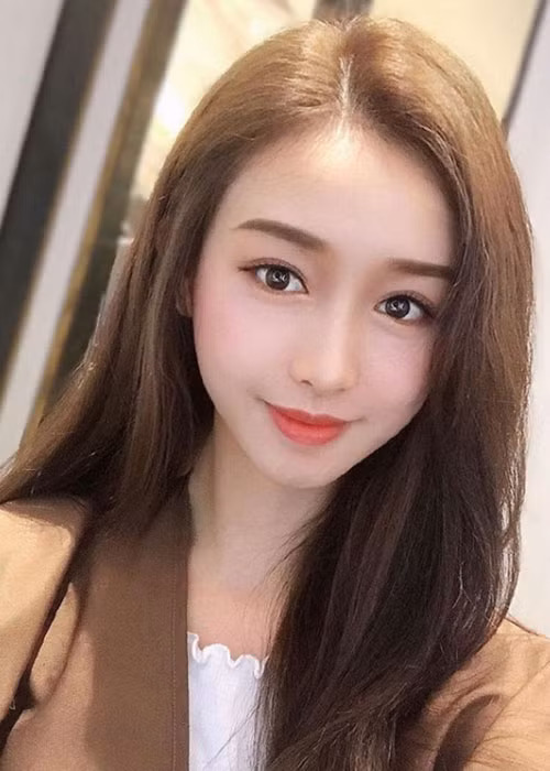 Bên cạnh đó, nhan sắc cũng là lợi thế của Giang Vũ Đình.