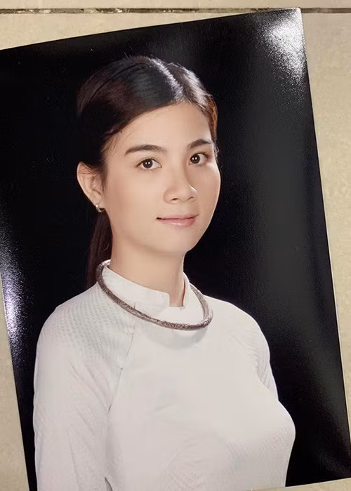 Khi còn là sinh viên năm thứ nhất của Nhạc viện TP.HCM, Kha Ly được thầy giáo Tạ Minh Tâm giới thiệu đóng một vai nhỏ trong phim truyền hình "Hàn Mạc Tử" của đạo diễn Trần Mỹ Hà.