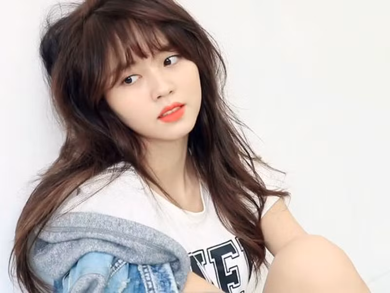 Các nghệ sĩ như Cha Eun Woo, Lee Seung Hwan, Yunho (TVXQ), Zico quyên góp 30 triệu won. Ahn Sun Young chung tay với số tiền 28 triệu won. Ahn Jae Wook cùng Soyou, Jang Yoon Jung, Chungha ủng hộ 20 triệu won. Trong khi đó, 10 triệu won là số tiền quyên góp của Seol In Ah, Sunmi, Kim Yohan, Kim So Hyun, Joy (Red Velvet), Seulgi (Red Velvet), Yeri (Red Velvet) và Kim Eana.