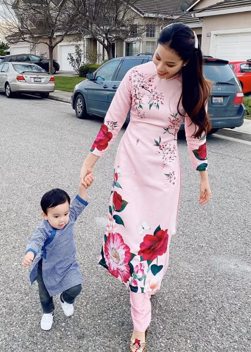 Nàng hoa hậu sinh năm 1991 hiện có cậu con trai vô cùng kháu khỉnh.