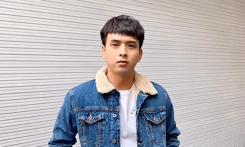 Ho Quang Hieu phu nhan “cuop doi con gai”, co gai buc xuc dap tra