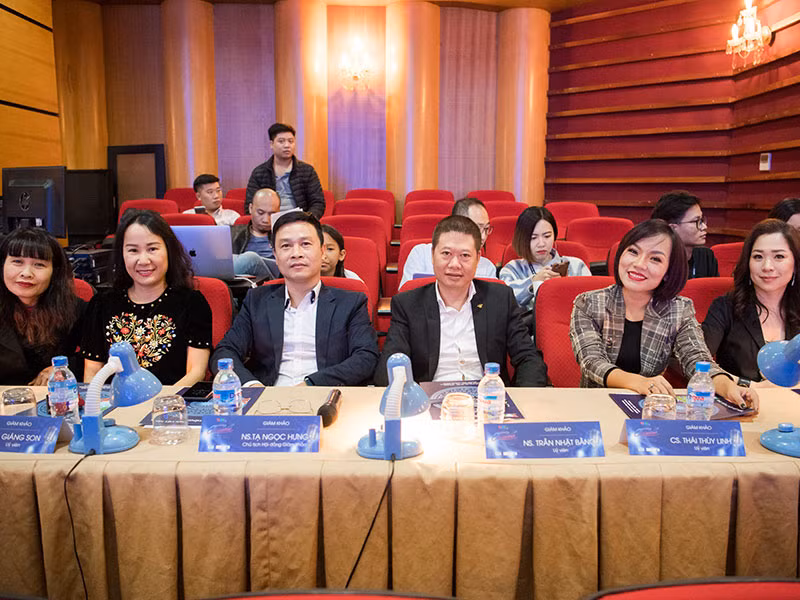 Cũng trong chuỗi hoạt động kỷ niệm 27 năm thiết lập quan hệ ngoại giao Việt Nam – Hàn Quốc, bên cạnh cuộc thi “Giọng hát hay tiếng Hàn VOV 2019”, VOV còn tổ chức đại nhạc hội “2020 K-Pop Super Concert” tại Hà Nội.