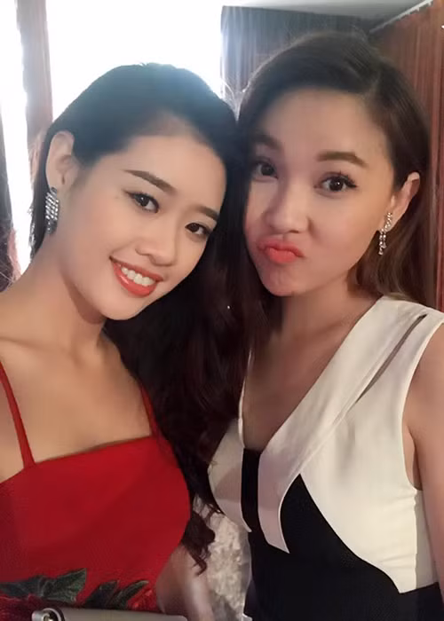 Ngoài đóng phim, Khánh Vân miệt mài thi nhan sắc trong những năm qua.