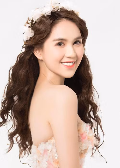 “Nếu không có cơ thể này, làn da trắng này, khuôn mặt trẻ lâu như này thì tôi không phải là Ngọc Trinh nữa. Về ngoại hình, tôi chấm cho mình được 8/10”, Ngọc Trinh nói.