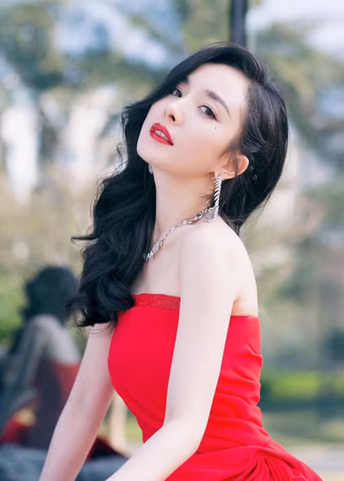 Hậu ly hôn, Dương Mịch ngày càng đẹp mặn mà.