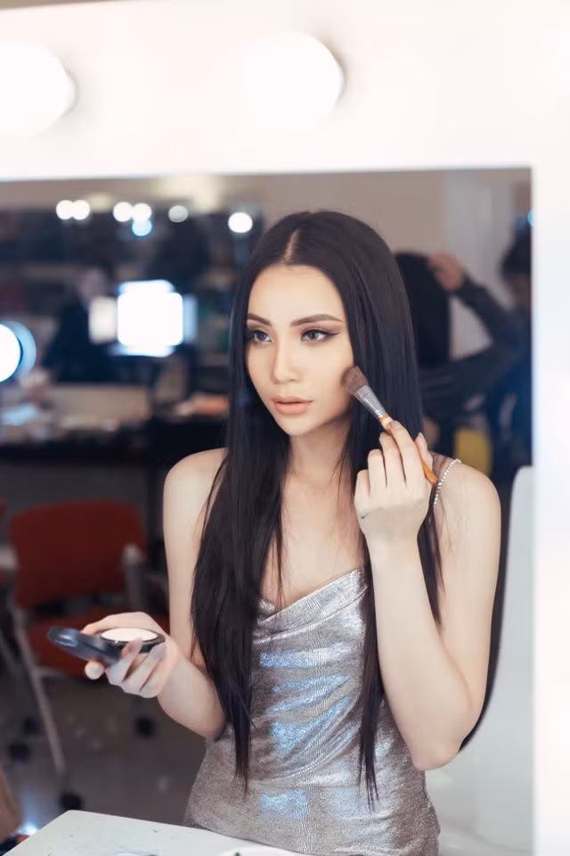 Nguyen Tran Khanh Van dang quang Hoa hau Hoan vu Viet Nam 2019-Hinh-40