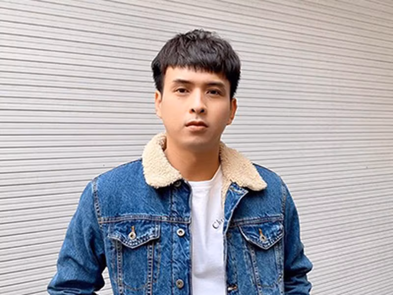 Trước lời thách khởi kiện của T.X, phía Hồ Quang Hiếu chưa có thêm động thái nào. Dù thực hư sự việc chưa rõ trắng đen nhưng hình ảnh của Hồ Quang Hiếu không tránh khỏi bị ảnh hưởng.
