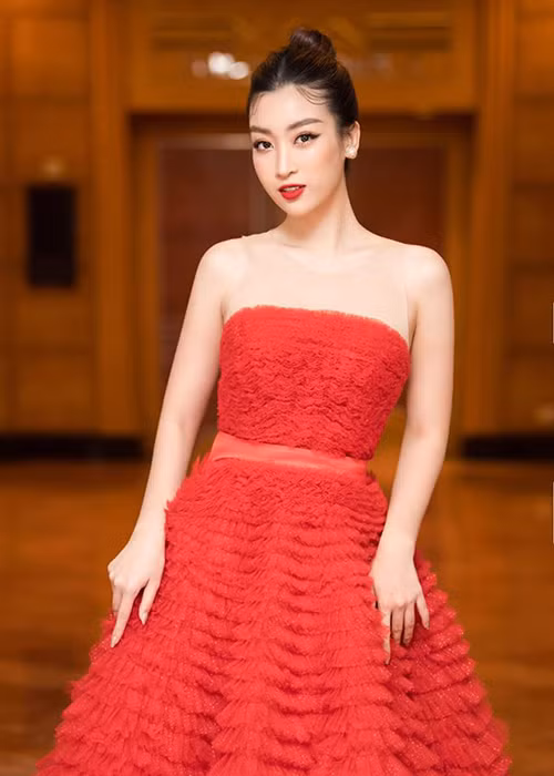 Nàng hoa hậu bị gameshow dìm thảm hại nhất năm 2019 là ai? Nang hoa hau bi gameshow dim tham hai nhat nam 2019 la ai?