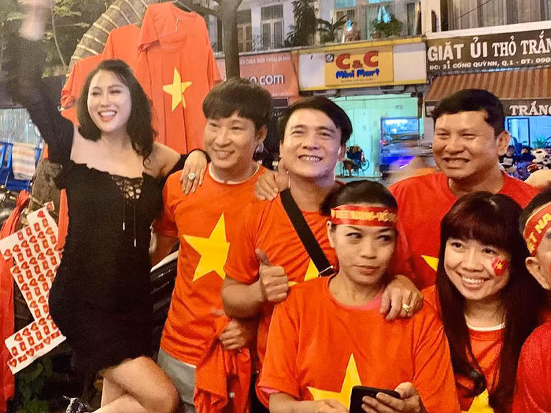 Phi Thanh Vân chúc mừng thầy trò HLV Park Hang Seo.