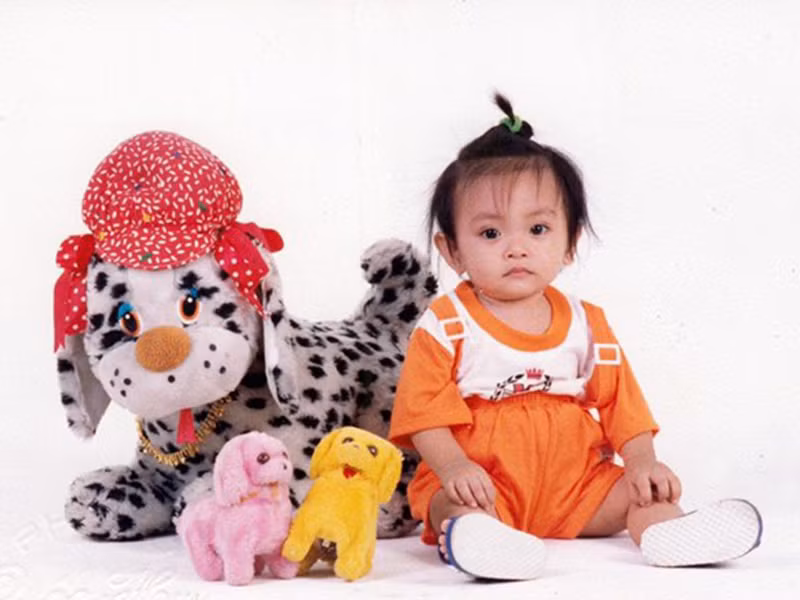 Hồi bé, Phan Hiển trông bụ bẫm, kháu khỉnh.