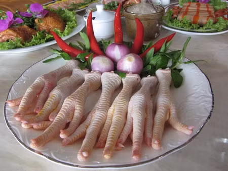 Cach phan biet ga ta voi ga thai Trung Quoc bang mat thuong-Hinh-2