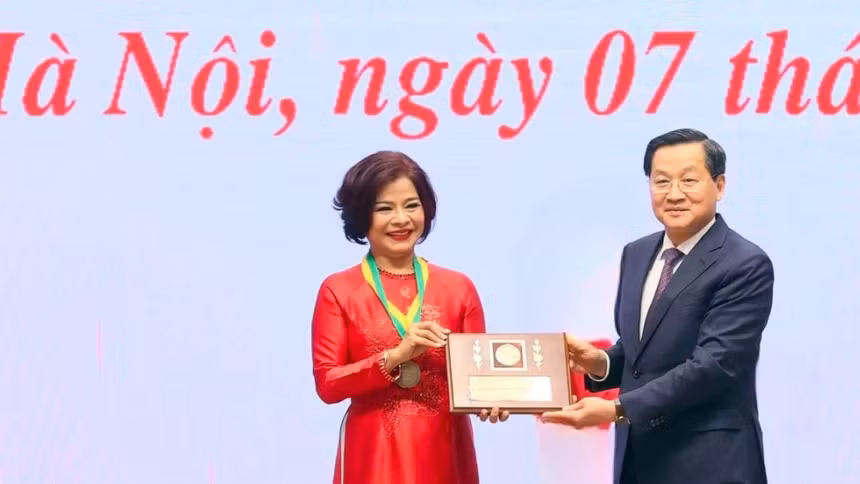 PGS.TS Dao Viet Ha: Nguoi mo duong trong nghien cuu doc to bien