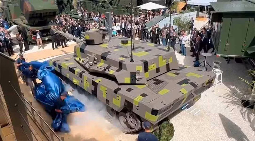 Chiếc KF51-U có thể được trang bị tổ hợp phòng vệ chủ động Iron Fist của Rheinmetall, hoặc các biện pháp đối phó “mềm” trước mối đe dọa như MUSS và ROSY.